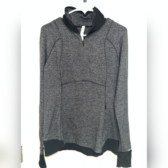 PRICE DROP!! LULULEMON Runderful Half Zip Long Sleeve Size 10 - Picture 1 of 4